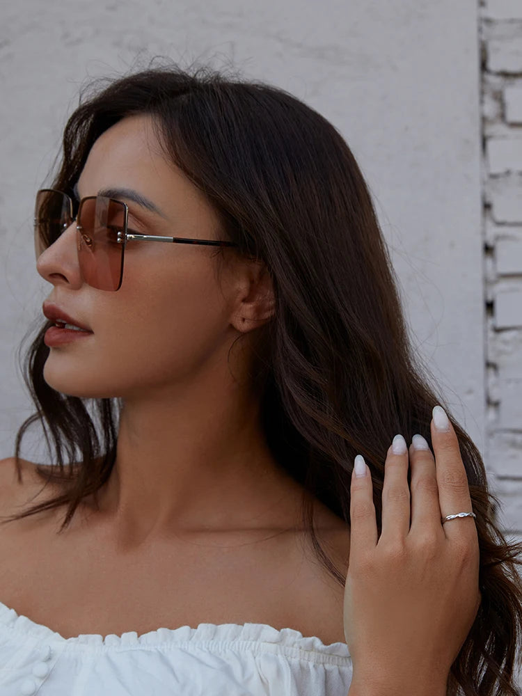 Elegant Twisted Zircon Eternity Ring – 925 Sterling Silver and 14K Gold Plated