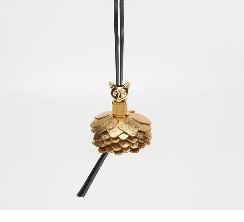 Cat-Shaped Metal Bag Charm – Fashion Accessory