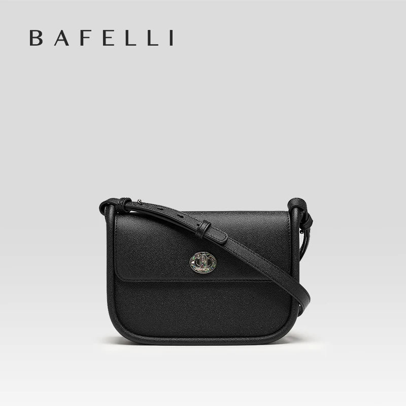 Elegant Split Leather Saddle Crossbody Bag