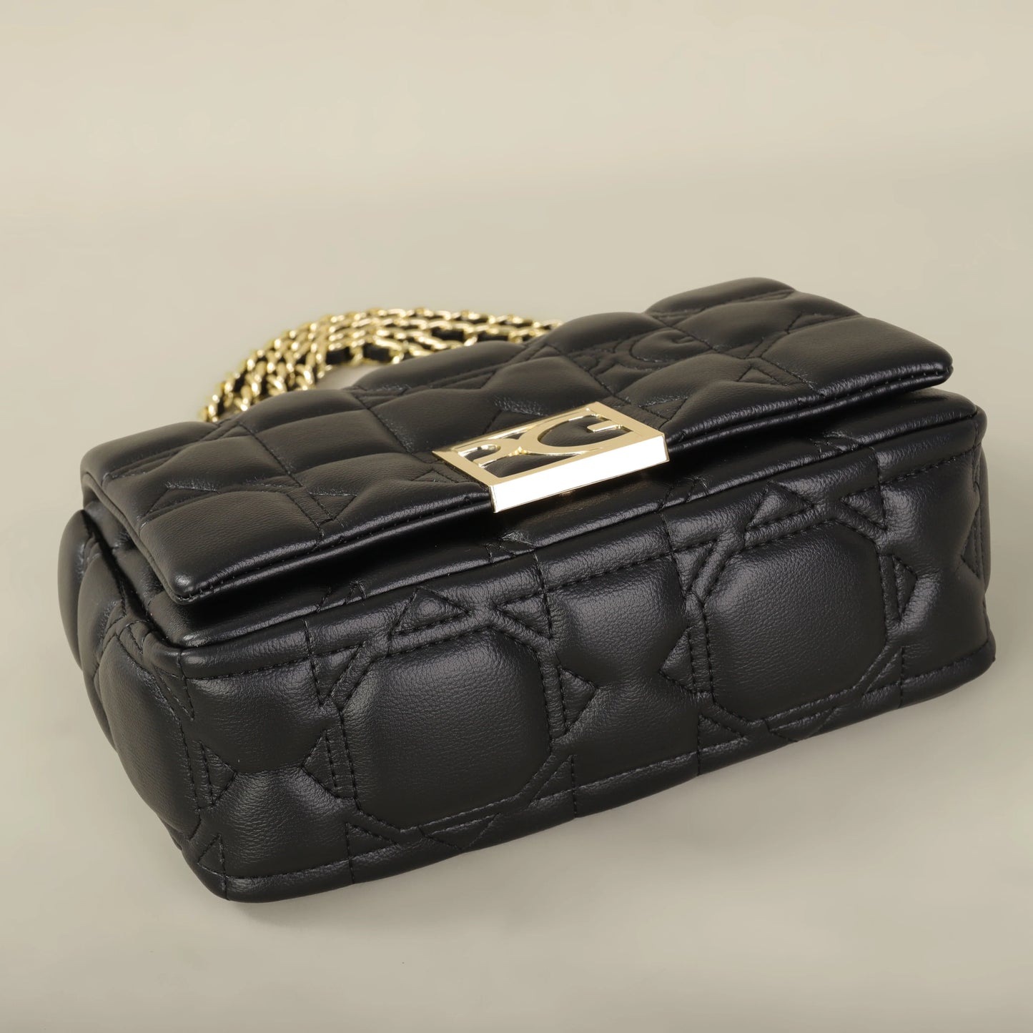 PU Crossbody Shoulder Bag – Elegant and Functional