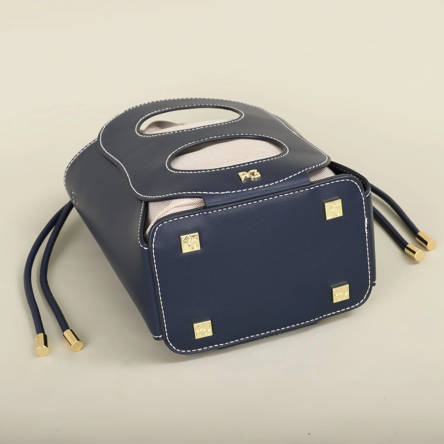 Hollow Design Crossbody Bag – Luxury TPU Bucket Shoulder Bag