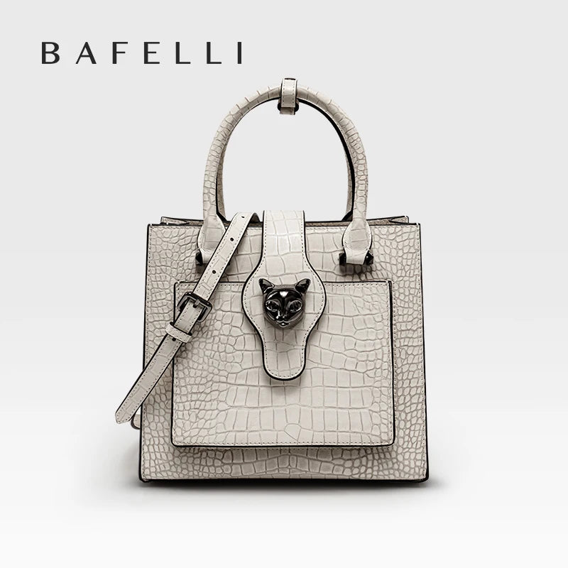 Structured Business Tote in Genuine Leather with Lock Closure