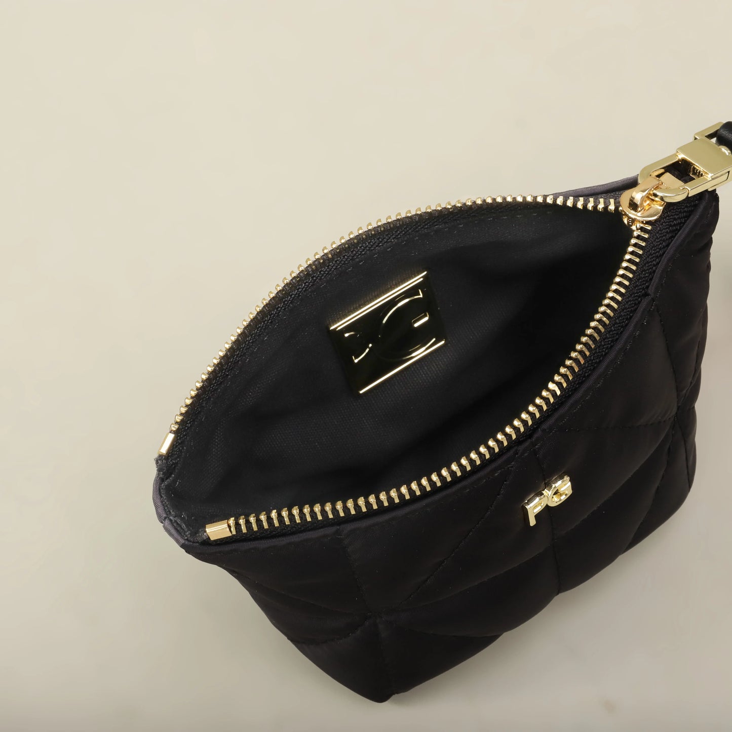 Compact Nylon Waterproof Cosmetic and Coin Bag – Lightweight and Practical