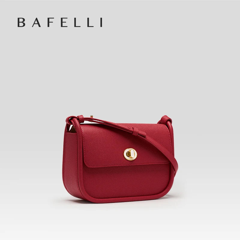 Elegant Split Leather Saddle Crossbody Bag