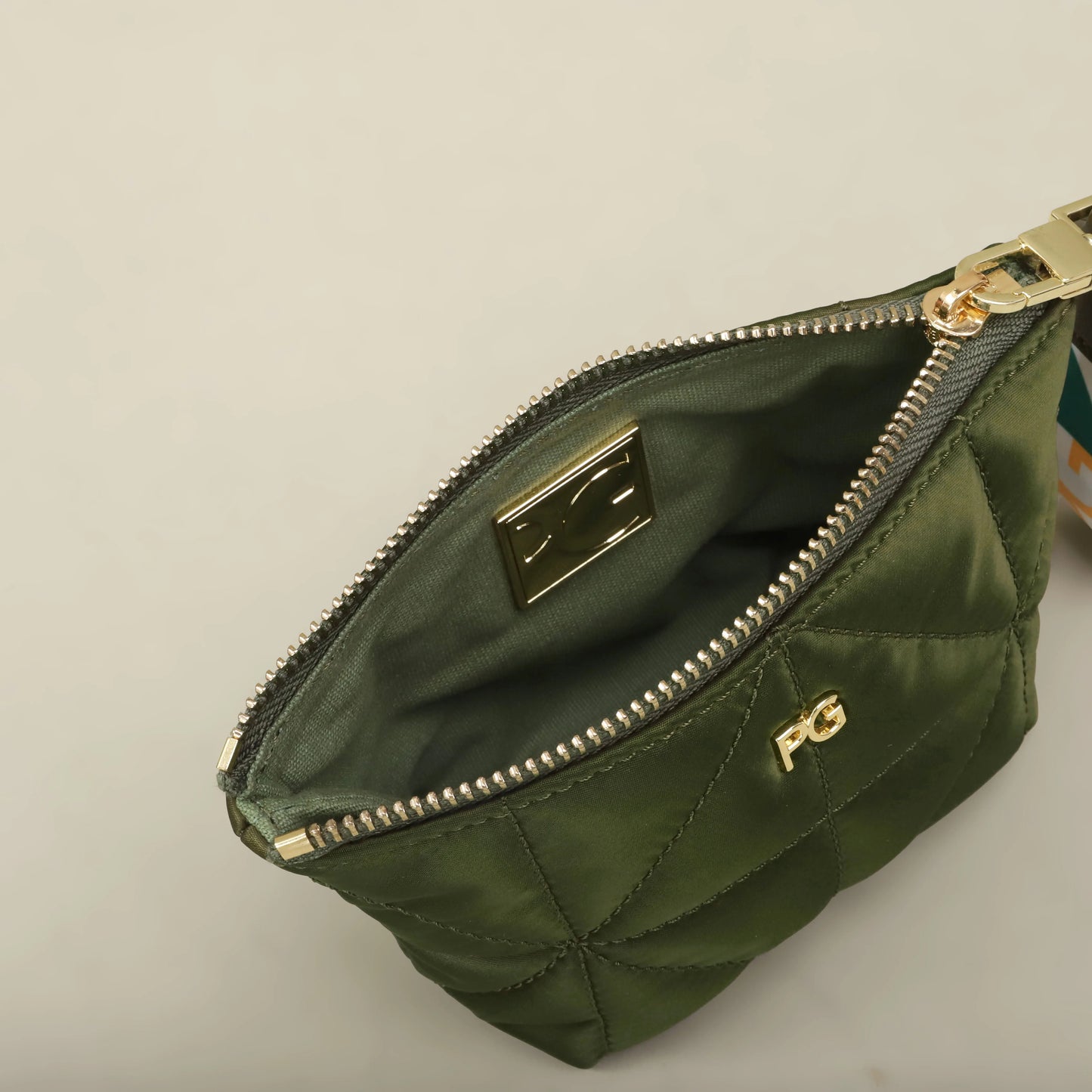 Compact Nylon Waterproof Cosmetic and Coin Bag – Lightweight and Practical
