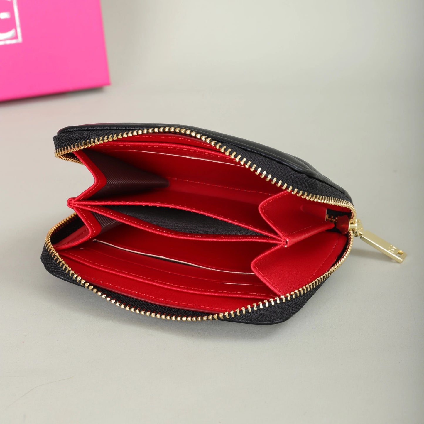 Elegant Letter Embroidery Zipper Wallet – Compact and Stylish