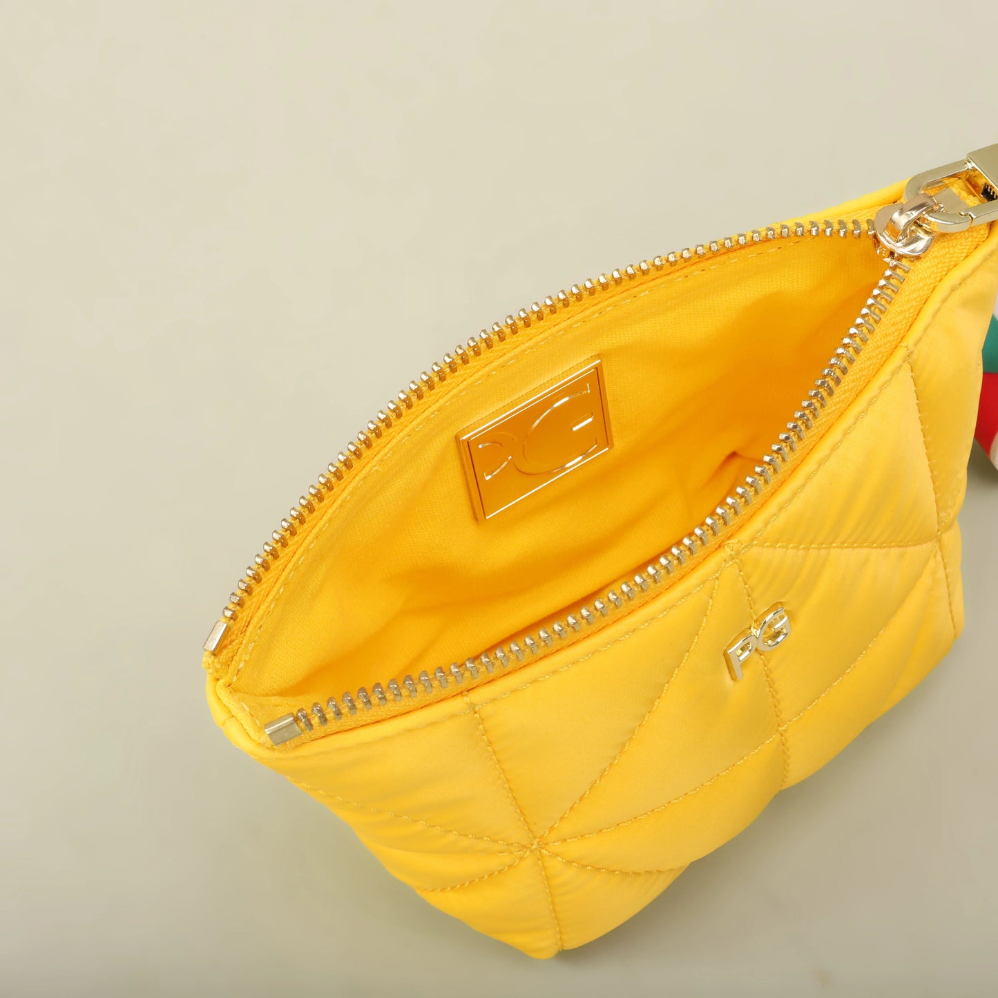 Compact Nylon Waterproof Cosmetic and Coin Bag – Lightweight and Practical