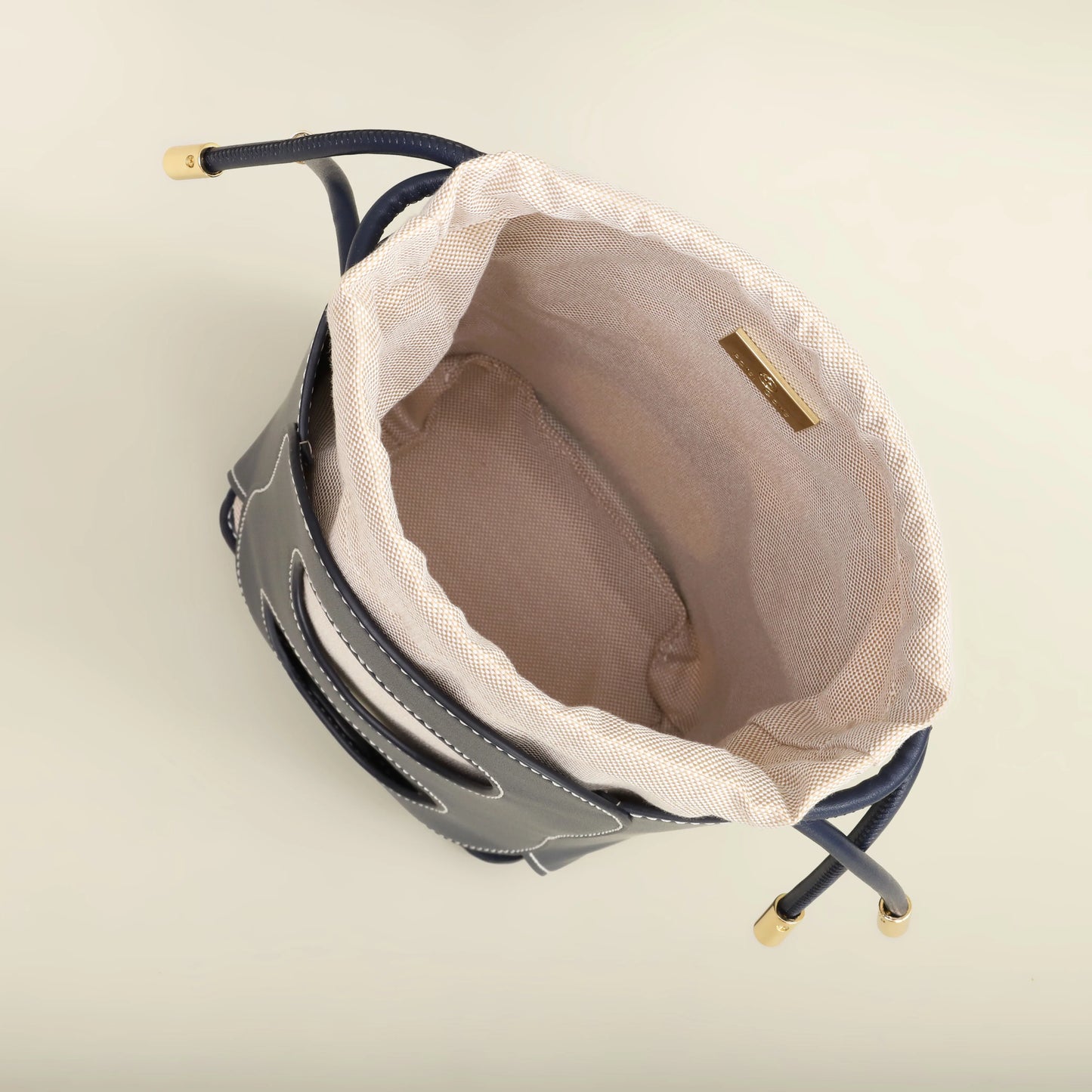 Hollow Design Crossbody Bag – Luxury TPU Bucket Shoulder Bag