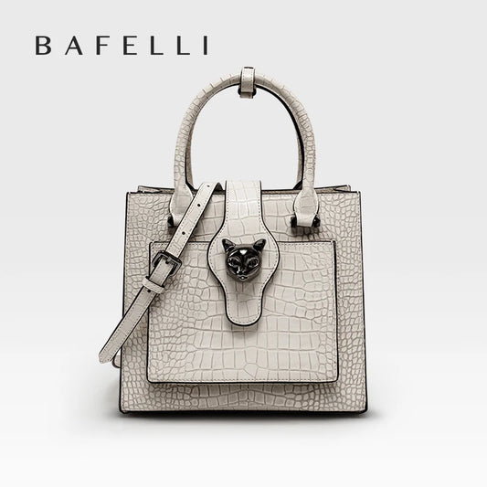 Structured Business Tote in Genuine Leather with Lock Closure