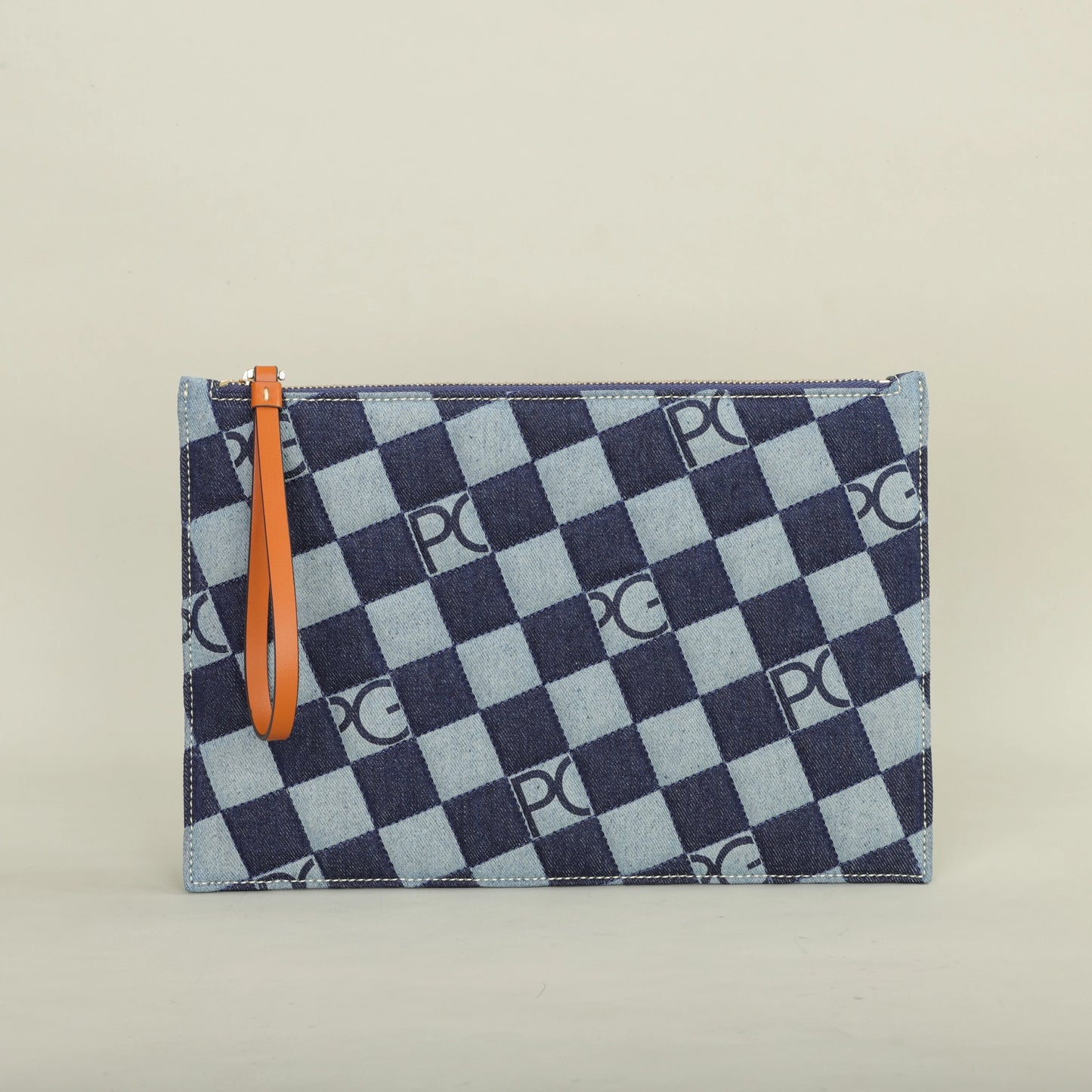 Elegant Plaid Nylon Clutch Bag – Soft and Versatile