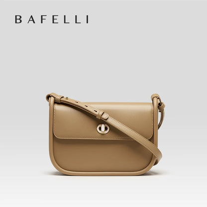 Elegant Split Leather Saddle Crossbody Bag