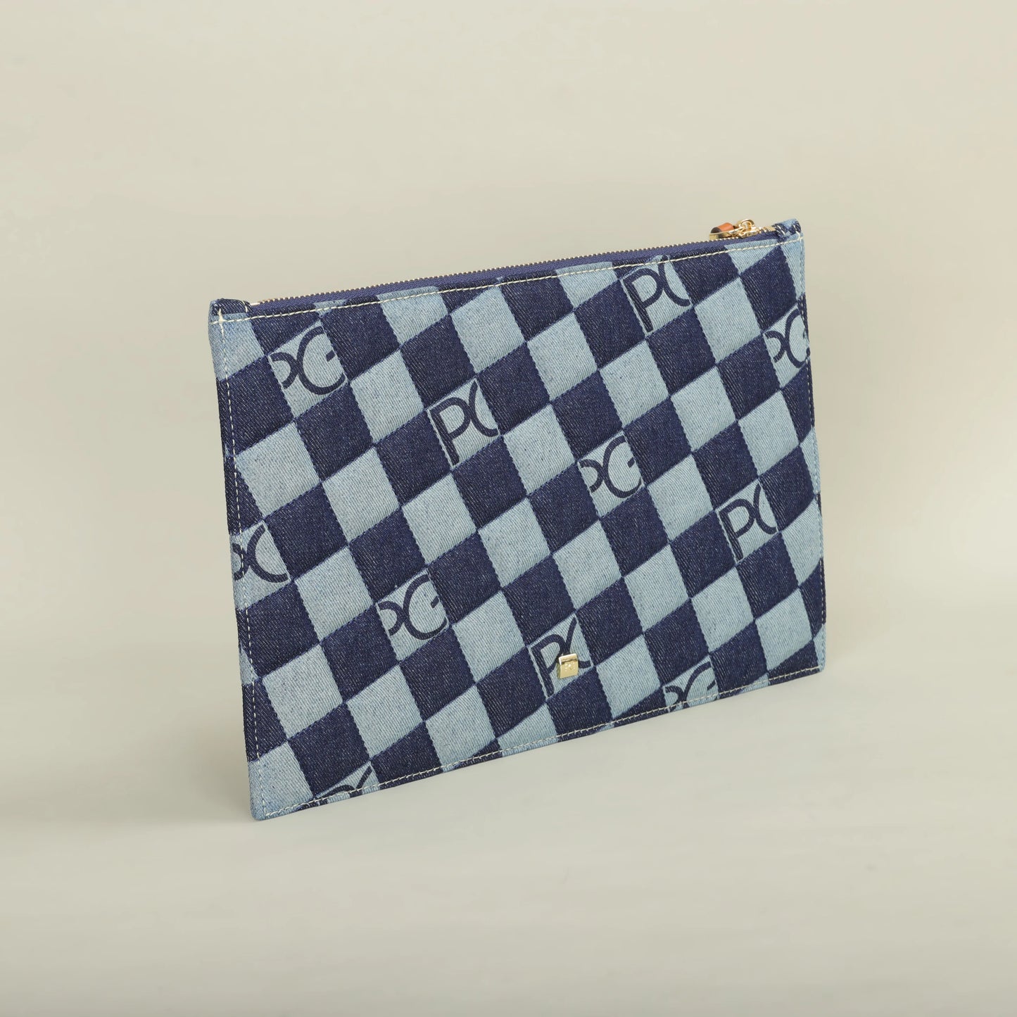 Elegant Plaid Nylon Clutch Bag – Soft and Versatile
