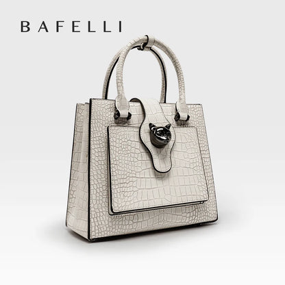 Structured Business Tote in Genuine Leather with Lock Closure