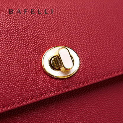 Elegant Split Leather Saddle Crossbody Bag